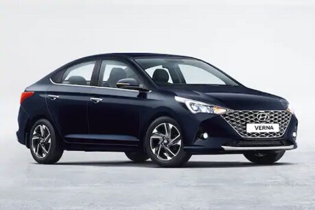 9.3 लाख रुपये में लॉन्च हुई लोगों की पसंदीदा सेडान कार Hyundai Verna, मिलेंगे ये धांसू फीचर्स 9.3 लाख रुपये में लॉन्च हुई लोगों की पसंदीदा सेडान कार Hyundai Verna, मिलेंगे ये धांसू फीचर्स