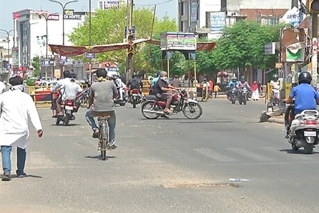 Lockdown 3.0: जयपुर में लोगों की जमकर हुई आवाजाही, पुलिस ने की बेवजह बाहर ना निकलने की अपील