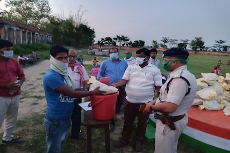 खगड़िया में प्रवासियों का आना हुआ शुरू, जरूरी सामान देकर भेजा जा रहा क्वारंटाइन सेंटर खगड़िया में प्रवासियों का आना हुआ शुरू, जरूरी सामान देकर भेजा जा रहा क्वारंटाइन सेंटर