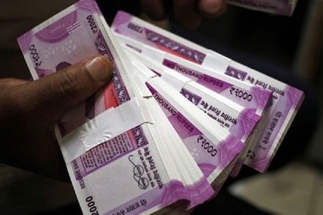 कोरोना के खिलाफ जंग में इस ऑटो कंपनी के कर्मचारियों ने दान किया एक दिन का वेतन कोरोना के खिलाफ जंग में इस ऑटो कंपनी के कर्मचारियों ने दान किया एक दिन का वेतन