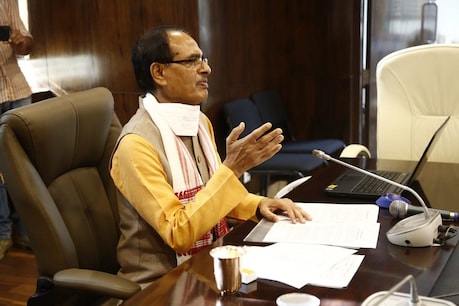 COVID-19 Crisis: अब चंबल ने बढ़ाई सरकार की टेंशन, शिवराज बोले-पूरी ताकत झोंक दें अधिकारी COVID-19 Crisis: अब चंबल ने बढ़ाई सरकार की टेंशन, शिवराज बोले-पूरी ताकत झोंक दें अधिकारी