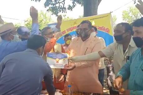 उत्तराखंडः कांग्रेस का आरोप - क्या BJP कोरोना-प्रूफ है? पार्टी देखकर दर्ज हो रहे Lockdown के केस उत्तराखंडः कांग्रेस का आरोप - क्या BJP कोरोना-प्रूफ है? पार्टी देखकर दर्ज हो रहे Lockdown के केस