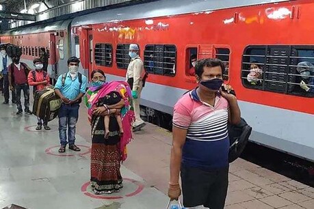 झारखंड में अबतक 44 ट्रेनों से 50 हजार मजदूर घर लौटे, 56 ट्रेनें आगे के लिए शेड्यूल्ड झारखंड में अबतक 44 ट्रेनों से 50 हजार मजदूर घर लौटे, 56 ट्रेनें आगे के लिए शेड्यूल्ड