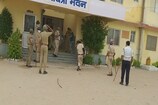 Salary की मांग को लेकर मजदूरों का हंगामा, कई पुलिसकर्मी और श्रमिक घायल