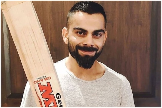 31 साल के कोहली इस समय दुनिया के सबसे खतरनाक बल्‍लेबाजों में शुमार हैं. उनकी तुलना अक्‍सर सचिन तेंदुलकर, रिकी पोंटिंग, विवियन रिचर्ड्स और कुमार संगकारा से होती है.
