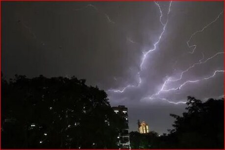 चक्रवाती तूफान का असर! मुंबई में तेज बारिश समेत कई राज्यों में मौसम का बदला मिजाज