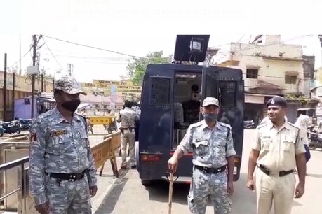 VIDISHA: स्मृति ईरानी पर टिप्पणी के बाद कांग्रेस विधायक के दफ्तर पर हमला, BJP पर लगा आरोप VIDISHA: स्मृति ईरानी पर टिप्पणी के बाद कांग्रेस विधायक के दफ्तर पर हमला, BJP पर लगा आरोप
