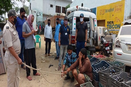 लॉकडाउन में छूट मिलते ही बिहार में बढ़ी शराब की तस्करी, झारखंड बॉर्डर बना 'सेफ जोन' लॉकडाउन में छूट मिलते ही बिहार में बढ़ी शराब की तस्करी, झारखंड बॉर्डर बना 'सेफ जोन'