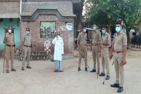 खेत में दिखे नाग-नागिन को लेकर भिड़े 2 गांव के लोग, खूनी संघर्ष में 10 घायल, 6 हिरासत में खेत में दिखे नाग-नागिन को लेकर भिड़े 2 गांव के लोग, खूनी संघर्ष में 10 घायल, 6 हिरासत में