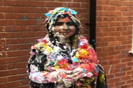 मलाला यूसुफजई ने शिक्षा के मोर्चे पर मारी बाजी, ऑक्सफोर्ड यूनिवर्सिटी से हुईं ग्रैजुएट मलाला यूसुफजई ने शिक्षा के मोर्चे पर मारी बाजी, ऑक्सफोर्ड यूनिवर्सिटी से हुईं ग्रैजुएट