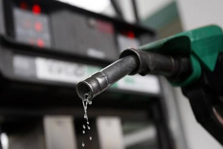 Petrol Price Today- 17 दिन बाद पेट्रोल-डीज़ल की कीमतों में जारी तेजी पर लगा ब्रेक, जानिए नए रेट्स