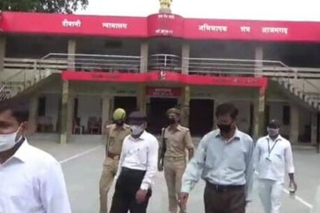 आजमगढ़ में अधिवक्ता निकला कोरोना पॉजिटिव, दीवानी न्यायालय पूरी तरह सील आजमगढ़ में अधिवक्ता निकला कोरोना पॉजिटिव, दीवानी न्यायालय पूरी तरह सील