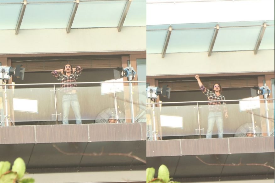 Shah Rukh Khan, Shah Rukh Khan shooting at Mannat, Mannat, shahrukh khan, Katrina Kaif Shahrukh Khan viral Video, Jab tak hai jaan, Anushka Sharma, Bollywood, Lockdown, Salman Khan Propose Katrina Kaif, Viral Video, Social Media, सलमान खान, कटरीना कैफ, बॉलीवुड, लॉकडाउन, सलमान खान प्रपोज कटरीना कैफ, वायरल वीडियो, सोशल मीडिया