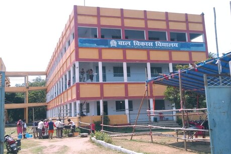नालंदा के क्वारंटाइन सेंटर में श्रमिक की मौत, 23 मई को दिल्ली से लौटा था बिहार नालंदा के क्वारंटाइन सेंटर में श्रमिक की मौत, 23 मई को दिल्ली से लौटा था बिहार