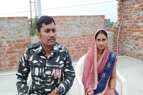 नक्सलियों से मुठभेड़ में गोली खाने वाले CRPF जवान की जमीन पर दबंगों का कब्जा, Video के जरिए PM से लगाई गुहार नक्सलियों से मुठभेड़ में गोली खाने वाले CRPF जवान की जमीन पर दबंगों का कब्जा, Video के जरिए PM से लगाई गुहार