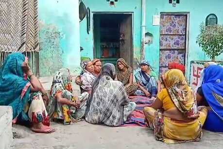 अलीगढ़: Facebook Live के बाद पत्नी को मारा, फिर खुद भी कर ली सुसाइड, दोनों के शव देख छोटे भाई ने भी दी जान अलीगढ़: Facebook Live के बाद पत्नी को मारा, फिर खुद भी कर ली सुसाइड, दोनों के शव देख छोटे भाई ने भी दी जान