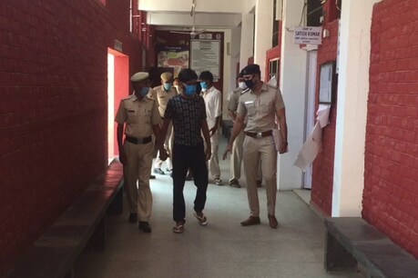 भिवानी: नौकरी लगवाने के नाम पर लिए 6 लाख, वापस नहीं किए तो किया अपहरण और मांगी फिरौती भिवानी: नौकरी लगवाने के नाम पर लिए 6 लाख, वापस नहीं किए तो किया अपहरण और मांगी फिरौती