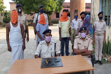 पुलिस हिरात में आरोपी...