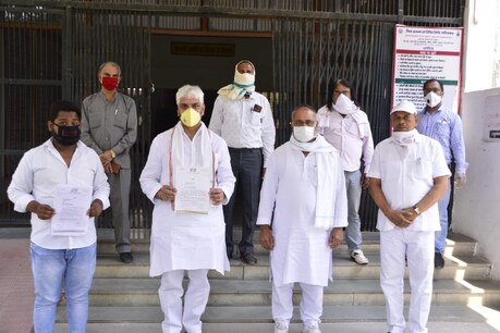गाजियाबाद: कांग्रेस ने की लॉकडाउन अवधि के बिजली बिल माफ करने की मांग गाजियाबाद: कांग्रेस ने की लॉकडाउन अवधि के बिजली बिल माफ करने की मांग