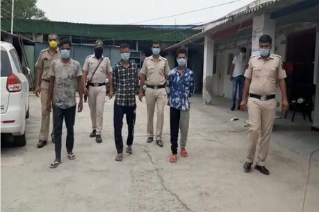 पुलिस द्वारा पकड़े गए कत्ल के आरोपी.