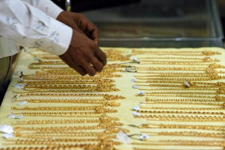Gold-Silver Rates: सोना आज 140 रुपए से ज्यादा हुआ महंगा, जानें नए रेट्स Gold-Silver Rates: सोना आज 140 रुपए से ज्यादा हुआ महंगा, जानें नए रेट्स