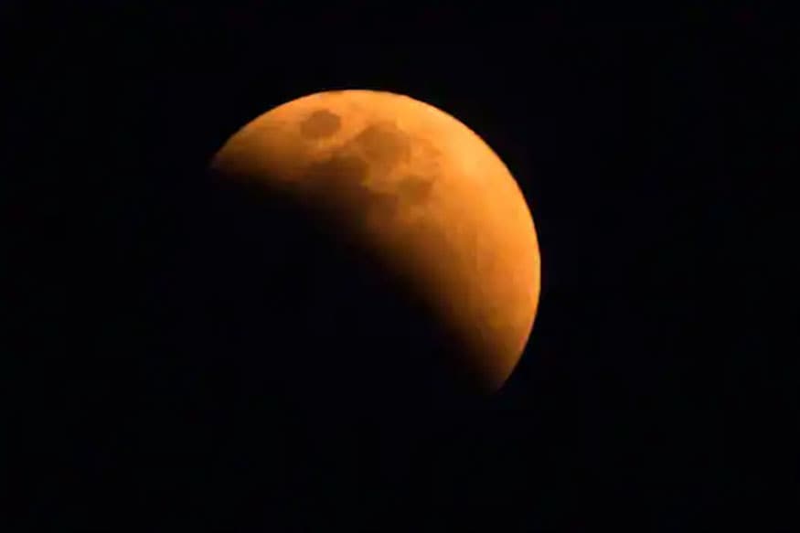Lunar Eclipse: कर्क, सिंह, कन्या राशि वालों पर क्या होगा चंद्र ग्रहण का प्रभाव