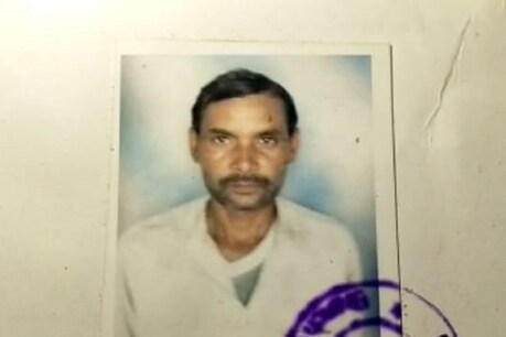 मुजफ्फरनगर: गन्ना किसान ने की आत्महत्या, अपने ही खेत में पेड़ से लटका मिला शव, किसान लामबंद मुजफ्फरनगर: गन्ना किसान ने की आत्महत्या, अपने ही खेत में पेड़ से लटका मिला शव, किसान लामबंद