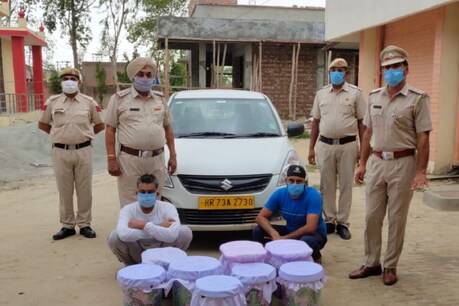 फतेहाबाद: 32 हजार नशीली गोलियों के साथ दो युवक गिरफ्तार, पंजाब करने जा रहे थे सप्लाई फतेहाबाद: 32 हजार नशीली गोलियों के साथ दो युवक गिरफ्तार, पंजाब करने जा रहे थे सप्लाई
