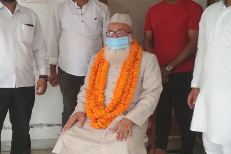 जेल से रिहा होकर घर पहुंचे प्रोफेसर मो. शाहिद, बोले- तब्लीगी जमात से जुड़ी कोई जानकारी नहीं छिपाई जेल से रिहा होकर घर पहुंचे प्रोफेसर मो. शाहिद, बोले- तब्लीगी जमात से जुड़ी कोई जानकारी नहीं छिपाई