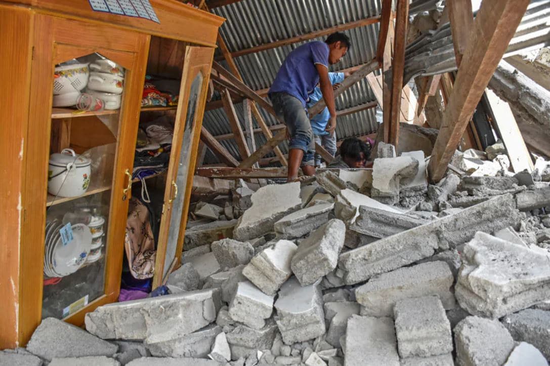 earthquake tremors, delhi earthquake, noida earthquake, delhi ncr earthquake, japan earthquake, भूकंप के झटके, दिल्ली में भूकंप, नोएडा में भूकंप, दिल्ली एनसीआर भूकंप, जापान भूकंप