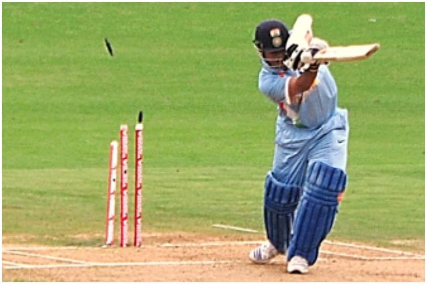 सचिन-द्रविड़ को पहली गेंद पर किया बोल्ड, लगातार 4 विकेट लेने के बाद लगाया शतक