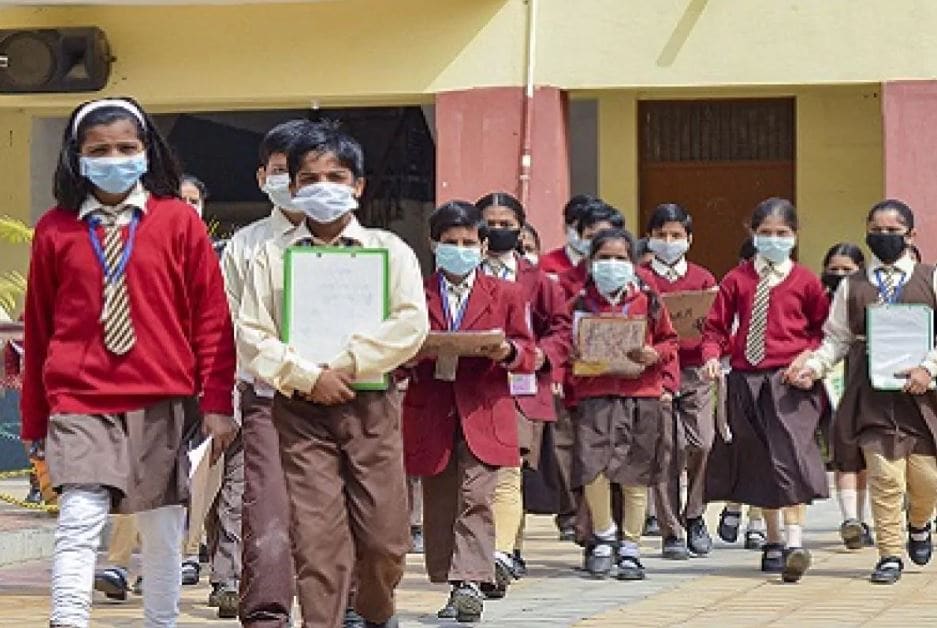 corona virus updates, covid 19 updates, lockdown updates, when should schools reopen, should i send kids to school, कोरोना वायरस अपडेट, कोविड 19 अपडेट, लॉकडाउन अपडेट, कबसे खुलेंगे स्कूल, स्कूल खुलना कितना सही