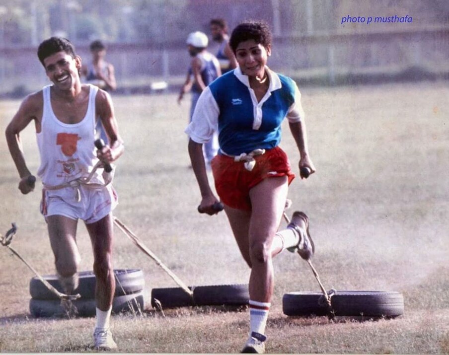  नेशनल्स में कमाल का प्रदर्शन करने के कारण शायनी को 1992 में बार्सिलोना में हुए ओलिंपिक में तिरंगा लेकर उद्घाटन समारोह में देश का प्रतिनिधत्व करते हुए अगुवाई की थी. वह ऐसा करने वाली पहली भारतीय महिला थी. शायनी इसे अपने करियर का सबसे खुशनुमा पल मानती हैं.