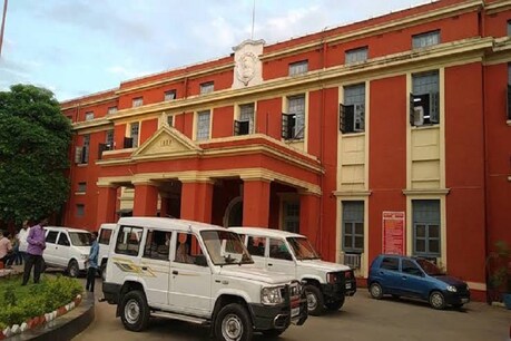 Covid-19: अगर अर्जेंट है तो आज ही निपटा लें सारे काम क्योंकि कल से 16 जुलाई तक लिए बंद रहेगा दानापुर DRM ऑफिस Covid-19: अगर अर्जेंट है तो आज ही निपटा लें सारे काम क्योंकि कल से 16 जुलाई तक लिए बंद रहेगा दानापुर DRM ऑफिस
