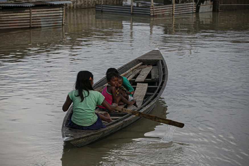 मैदान से पहाड़ तक 'जल तांडव': लाखों  प्रभावित, बारिश-बाढ़ ने मचाई तबाही
