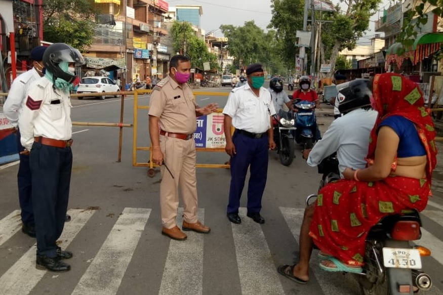 COVID-19: अलवर शहर में फिर से 2 सप्ताह के लिये लॉकडाउन, बैंक, बस और शराब ठेकों समेत सब बंद Rajasthan- Alwar- covid-19- Corona's new hot-spot- lockdown again for 2 weeks- 400 policemen deployed