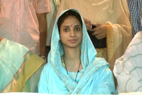 पाकिस्तान से लौटी गीता का परिवार तेलंगाना या छत्तीसगढ़ का! इंदौर DIG ने नये सिरे से शुरू की तलाश पाकिस्तान से लौटी गीता का परिवार तेलंगाना या छत्तीसगढ़ का! इंदौर DIG ने नये सिरे से शुरू की तलाश