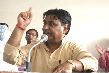 Rajasthan: सरकार ने निजी स्कूलों पर लगाई लगाम, खुलने तक नहीं वसूल सकेंगे फीस Rajasthan: सरकार ने निजी स्कूलों पर लगाई लगाम, खुलने तक नहीं वसूल सकेंगे फीस