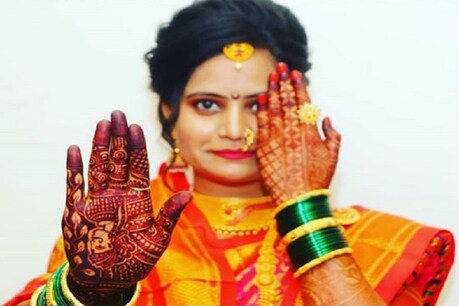 Sawan Somwar : मेहंदी के बिना अधूरा है सावन का श्रृंगार, ट्राई करें ये लेटेस्ट डिजाइन्स Sawan Somwar : मेहंदी के बिना अधूरा है सावन का श्रृंगार, ट्राई करें ये लेटेस्ट डिजाइन्स