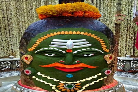 सावन के पहले सोमवार पर उज्जैन के बाबा महाकाल के दर्शन