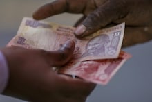 क्या कोरोना के इस संकट में केंद्र सरकार हर नागरिक को 2,000 रुपये दे रही है?