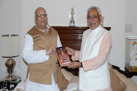 स्मृति शेष: जब लालजी टंडन ने CM नीतीश से कहा था- आप मेरे पुराने मित्र हैं... स्मृति शेष: जब लालजी टंडन ने CM नीतीश से कहा था- आप मेरे पुराने मित्र हैं...