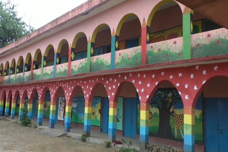 यह प्राइवेट स्कूल नहीं बल्कि बिहार का सरकारी विद्यालय है, जानें 5 दोस्तों ने मिलकर कैसे बदली इसकी तस्वीर