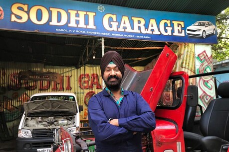 Taarak Mehta Ka Ooltah Chashmah दयाबेन के बाद अब रोशन सोढी ने भी छोड़ा शो, शाहरुख खान के को-स्टार को मिला रोल? Taarak Mehta Ka Ooltah Chashmah दयाबेन के बाद अब रोशन सोढी ने भी छोड़ा शो, शाहरुख खान के को-स्टार को मिला रोल?