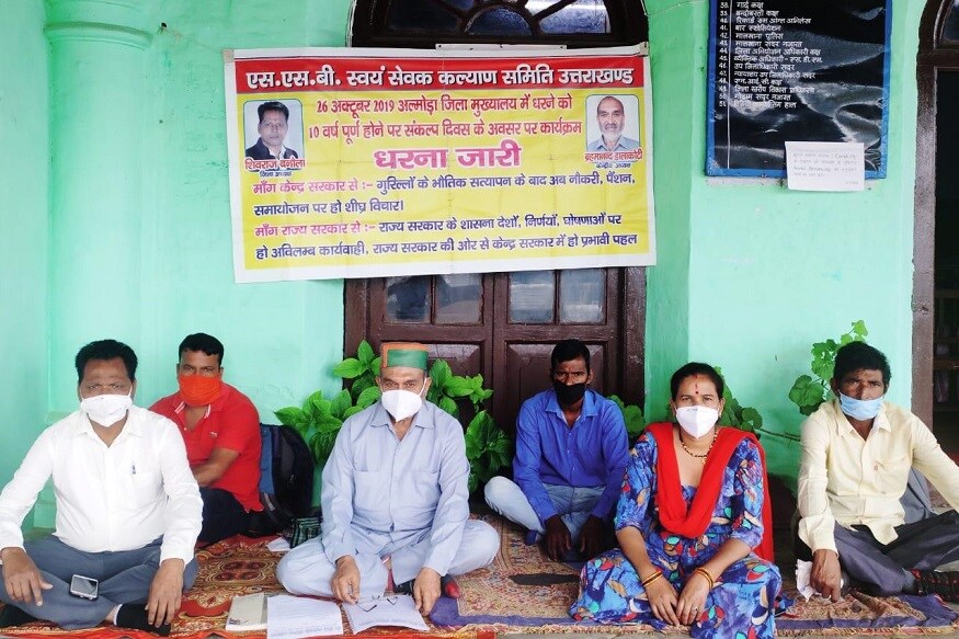 SSB Gorilla almora dhrana, 42 दिन की स्पेशल वॉर ट्रेनिंग पाए युवाओं का धरना 3900 दिन से जारी है.