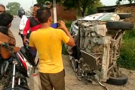 भदोही में भीषण सड़क हादसा, एम्बुलेंस पलटने से मरीज समेत दो की मौत भदोही में भीषण सड़क हादसा, एम्बुलेंस पलटने से मरीज समेत दो की मौत