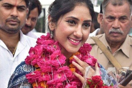 कांग्रेस की बागी MLA अदिति सिंह को मिली राहत, विधानसभा सदस्यता रद्द करने की याचिका खारिज कांग्रेस की बागी MLA अदिति सिंह को मिली राहत, विधानसभा सदस्यता रद्द करने की याचिका खारिज