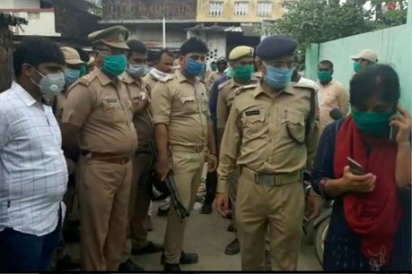 गोरखपुर: अपहरण के बाद छात्र की हत्या से मचा हड़कंप, एक करोड़ की मांगी गई थी फिरौती गोरखपुर: अपहरण के बाद छात्र की हत्या से मचा हड़कंप, एक करोड़ की मांगी गई थी फिरौती