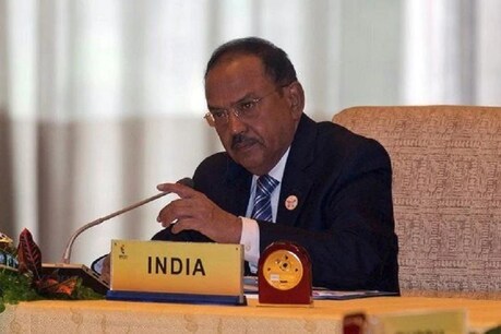 चीन के साथ सीमा विवाद को लेकर आगे भी अजित डोभाल के हाथों में रहेगी बागडोर! चीन के साथ सीमा विवाद को लेकर आगे भी अजित डोभाल के हाथों में रहेगी बागडोर!