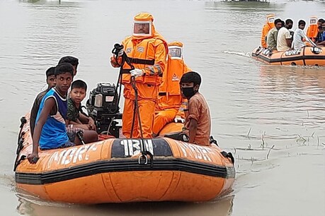 जानिए बाढ़ में कोरोना संक्रमण से बचकर कैसे NDRF करेगी लोगों की मदद जानिए बाढ़ में कोरोना संक्रमण से बचकर कैसे NDRF करेगी लोगों की मदद